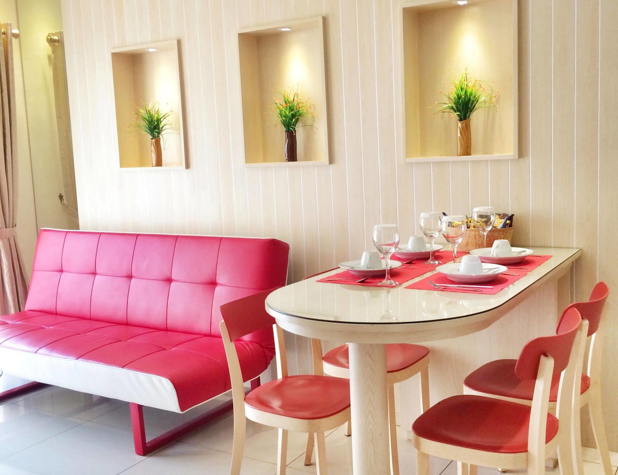 Ravarine Suite Apartment Jakarta Exterior photo